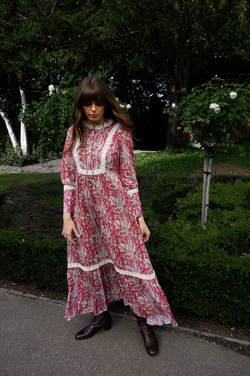 Florence Dress in Wine Ulvaag Dragon Print - Olivia Annabelle - original_value - medieval - historical