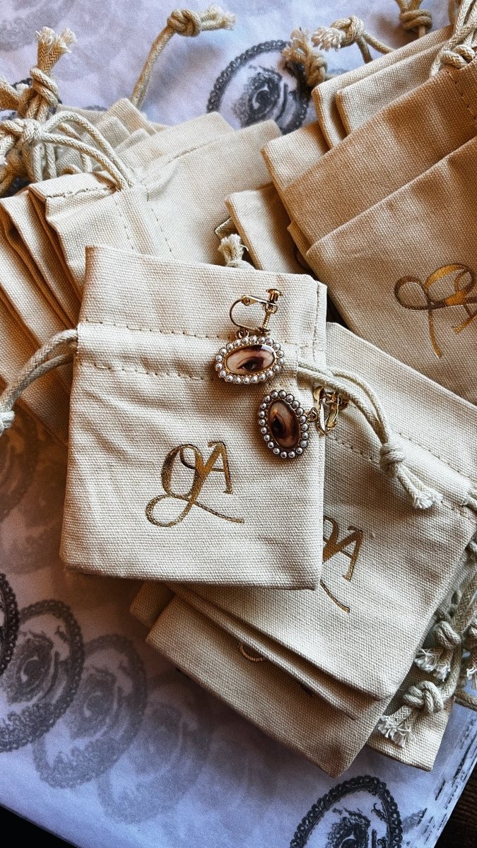 *Sample* Lover’s Eye Clip Earrings - Olivia Annabelle - #original_value - #medieval - #historical