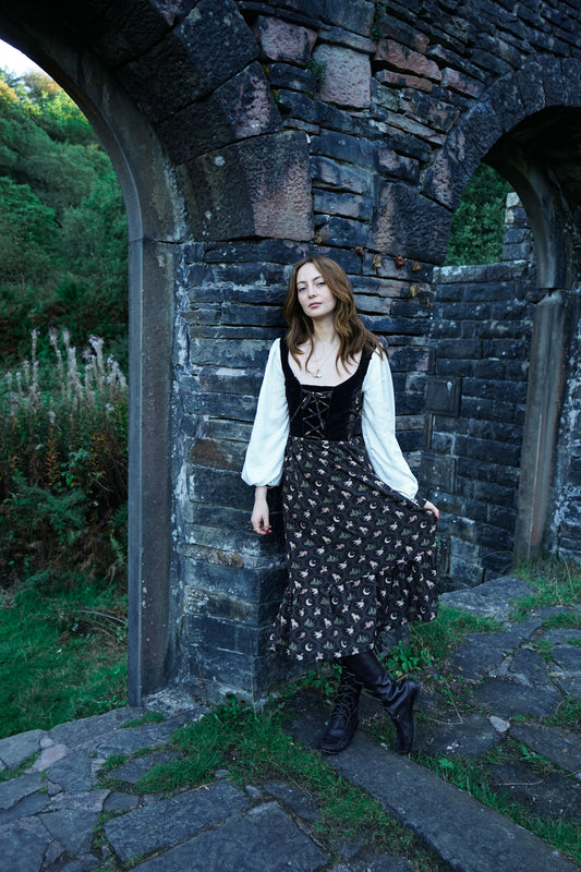 Stevie Midi Dress in Coal Folklore Ribbon Print
